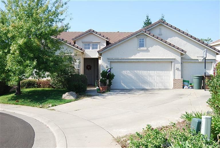 1st image of 240 Towle Ct