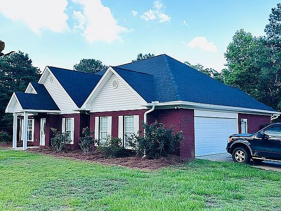 2nd image of 118 Horseshoe Bend Dr