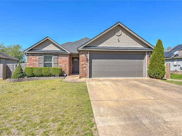 3136 Chelsey Ln, Springdale, AR 72764