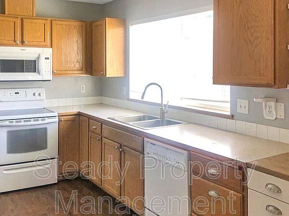 3rd image of 2928 12th Street Pl SW