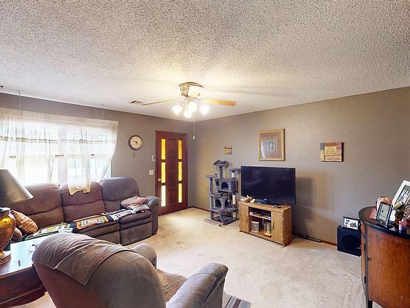 3rd image of 3412 Apache Dr