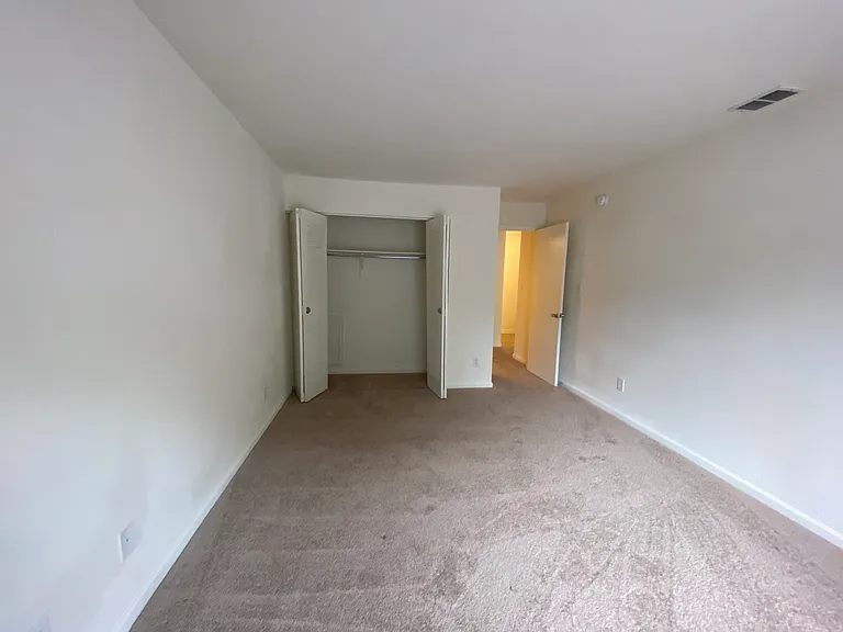 Princeton Circle West Apartments — Photo 110