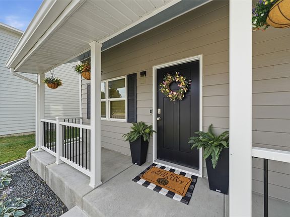 3rd image of 3502 Laredo Dr