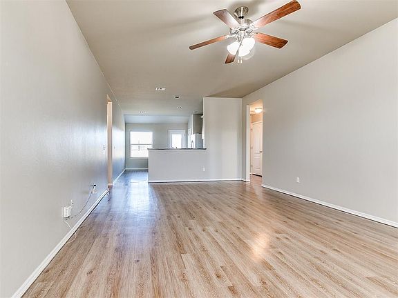 2nd image of 2712 Sugar Pine Dr