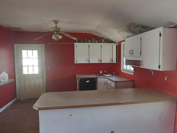 2nd image of 336 S Mattie Ave