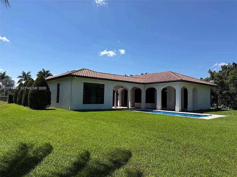 1460 SW 125th Ave — Photo 4