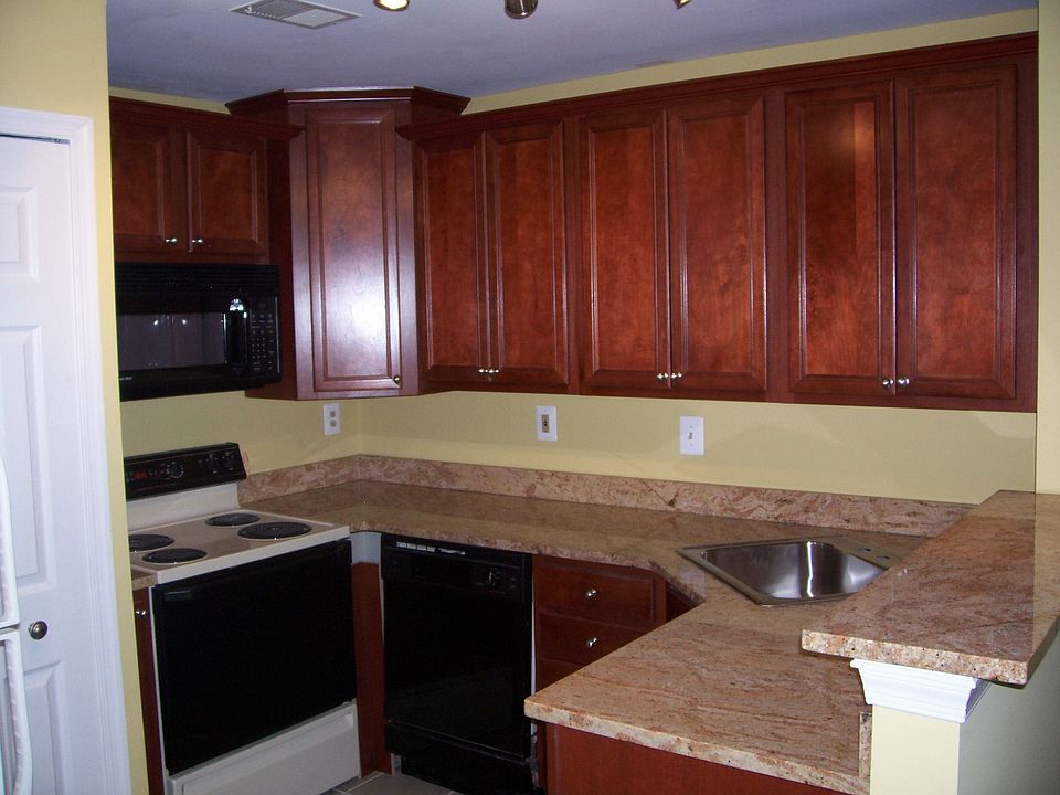 new cab/granite/tile flr