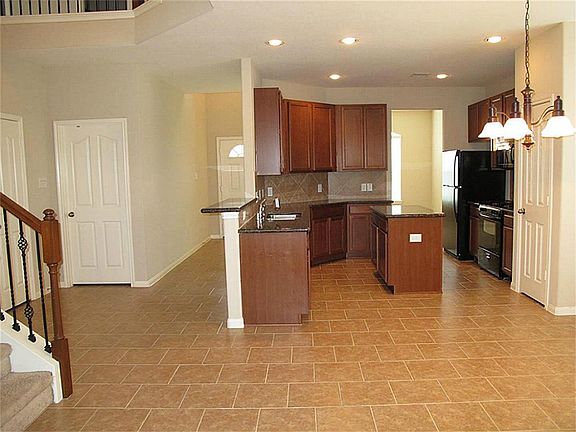 5th image of 9910 Kendahlwood Ln