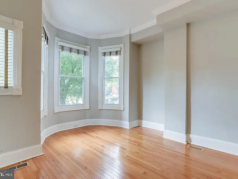 1417 G St NE — Photo 9