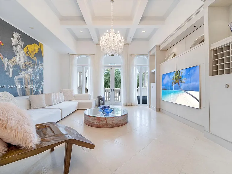 100 Palm Ave #1 — Photo 17