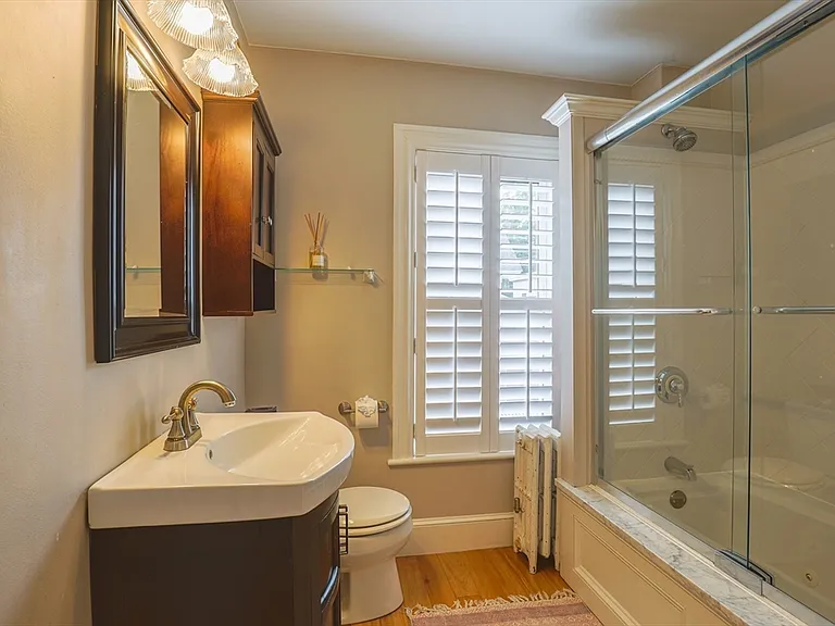 17 Charter St #2 — Photo 10