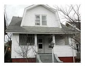 608 Main St photo 1