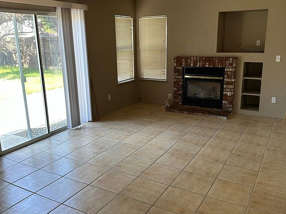 4th image of 2713 Gleneagles Dr