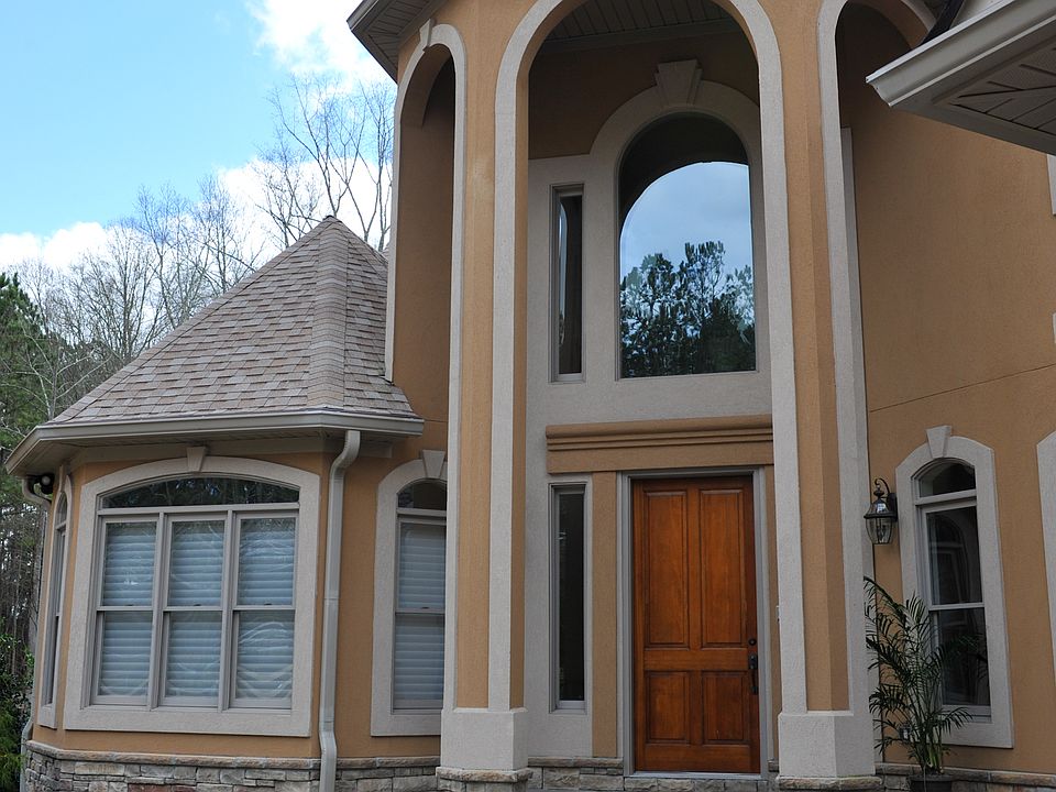 2nd image of 560 Inman Rd