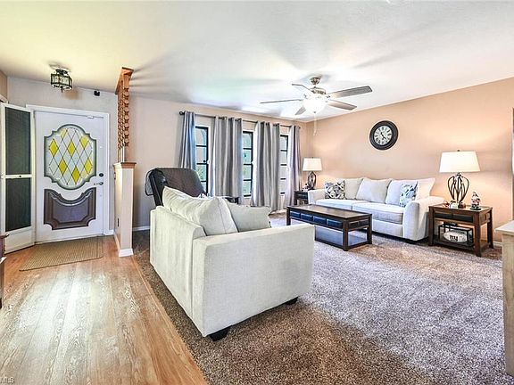 3rd image of 1447 SE 15th TER