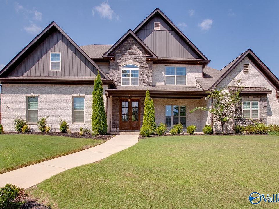1st image of 126 Pine Willow Cir