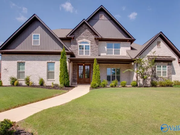 126 Pine Willow Cir, Madison, AL 35758