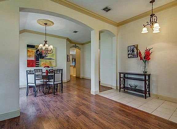 5th image of 2704 Timberwood Dr