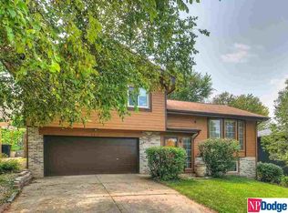 8217 Howell St, Omaha, NE 68122