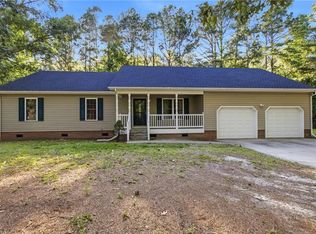 104 Robin Dr, South Mills, NC 27976