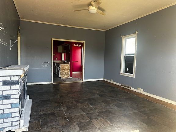 5th image of 415 S Park St