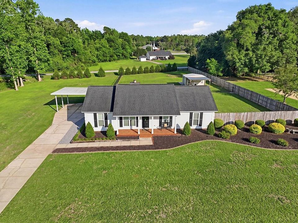 1st image of 135 Darian Dr
