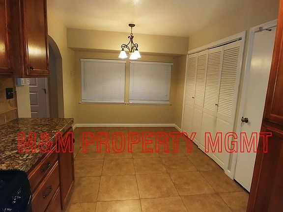 8120 Westray Breakfast Nook / Pantry