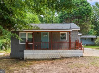 45 Domineck St, Newnan, GA 30263