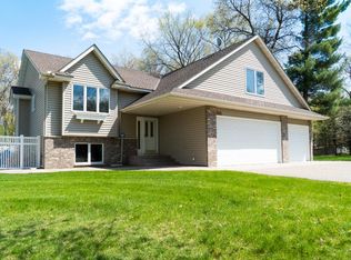 6192 Hodgson Rd, Lino Lakes, MN 55014