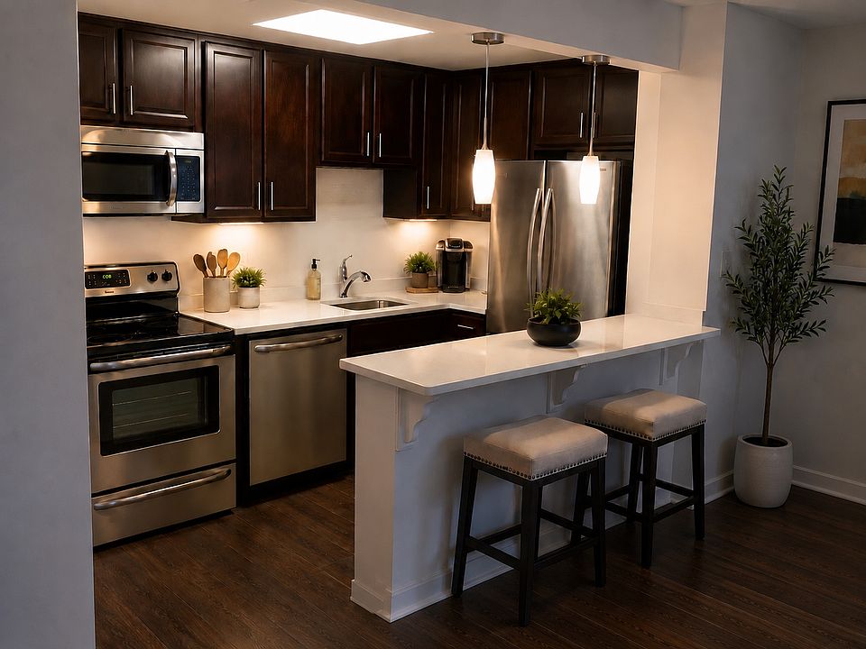 1st image of 1325 18th St NW APT 802