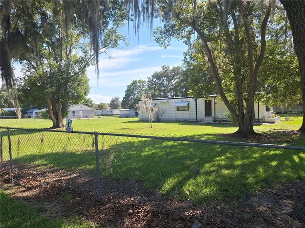 3911 Loury Dr, Zephyrhills, FL 33543