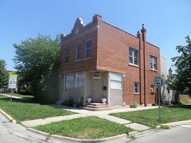 1st image of 2347 S Clarence Ave