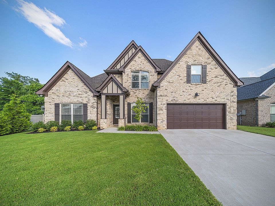 1st image of 4968 Saint Ives Dr
