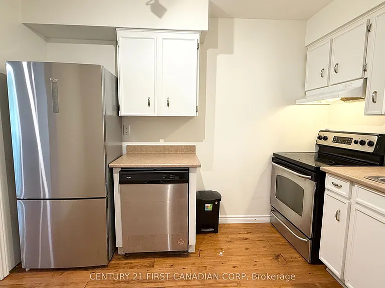 453 Castlegrove Blvd #UPPER — Photo 13
