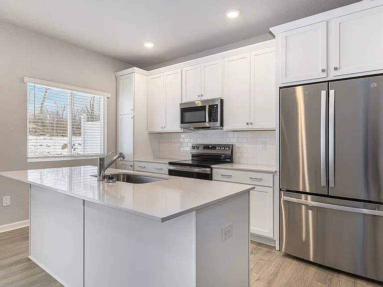 1302 Timber Hollow Ct — Photo 2