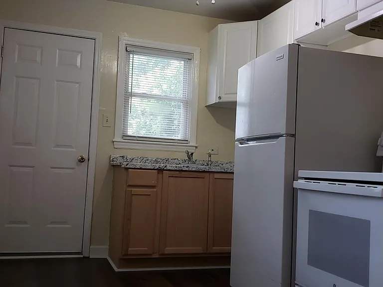 100 Crestway Cir #1 — Photo 7