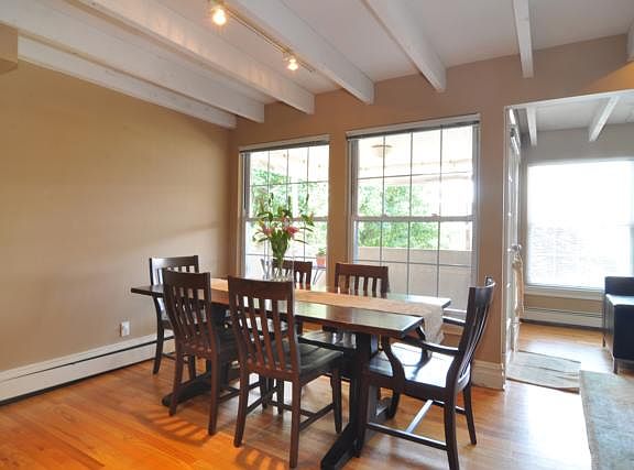 3rd image of 18 Eckar St