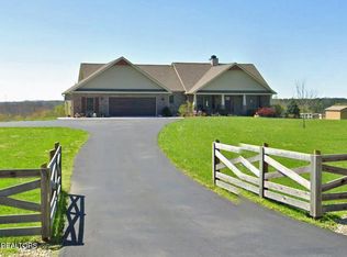 2422 Pigeon Ridge Rd, Crossville, TN 38555