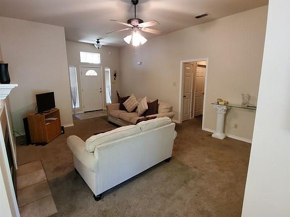 5th image of 17148 Mary Martin Dr