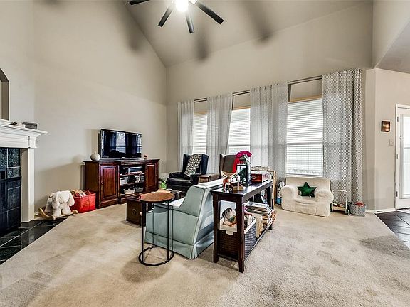 5th image of 6409 Apricot Ln