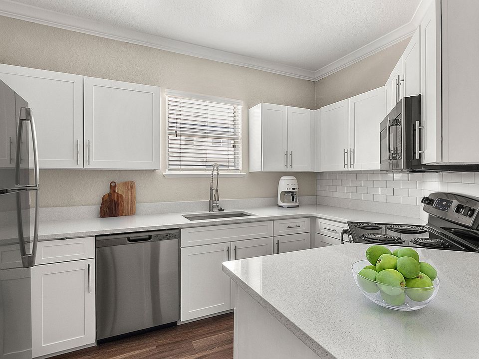 C154030 Amara Metrowest_VS Still_4bed_Kitchen