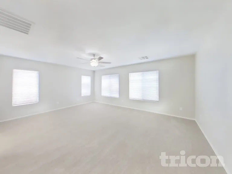 4930 E Del Rio Dr — Photo 8