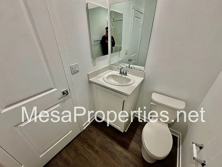 5229 Jarvis Ln — Photo 20