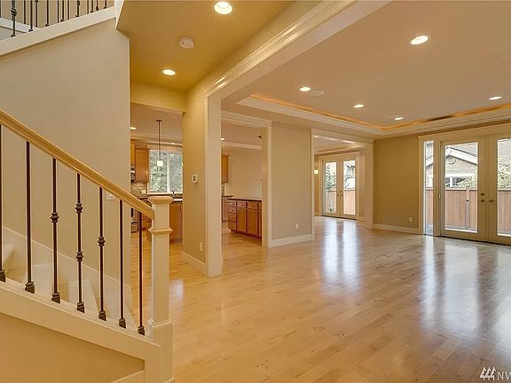 high ceiling, open flow, large living room