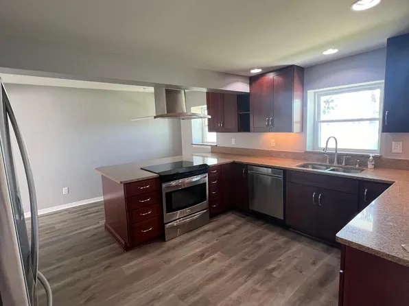 737 5th Ave N, Jacksonville Beach, FL 32250