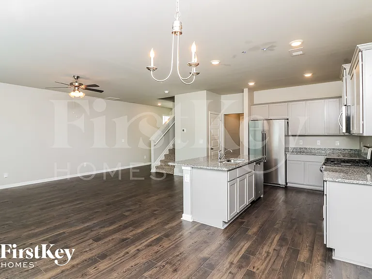 58 Lauritsen Way — Photo 6
