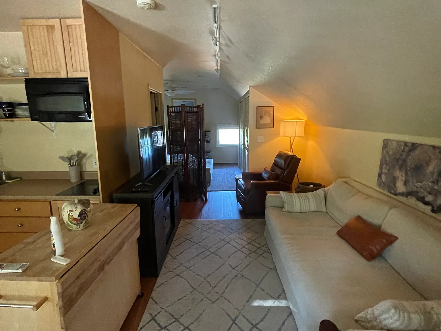 1 bed, 685 sqft, $2,580 — Photo 4