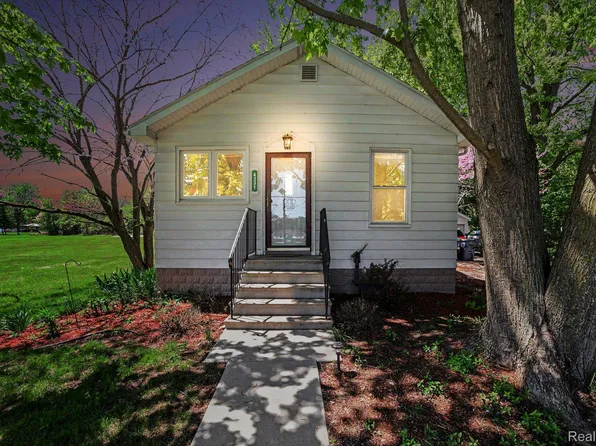 4331 N Michigan Ave, Saginaw, MI 48604