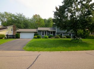 11825 52nd Ave N, Plymouth, MN 55442