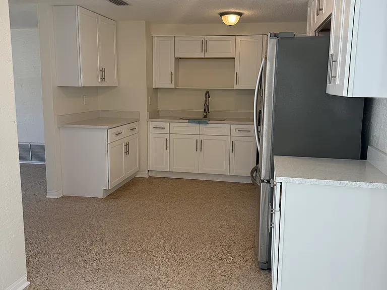 801 E 13th Ave — Photo 11